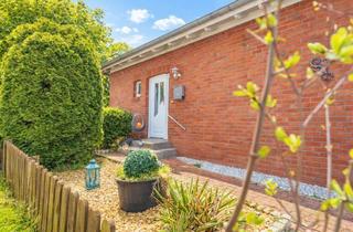 Haus kaufen in 48477 Hörstel, Charmanter Bungalow mit großem Grundstück, PV-Anlage und viel Gestaltungspotenzial!