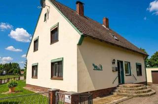 Haus kaufen in 27628 Uthlede, Für Macher: Großzügiges Haus mit Potenzial, Doppelgarage & Garten – auch als Zweifamilienhaus