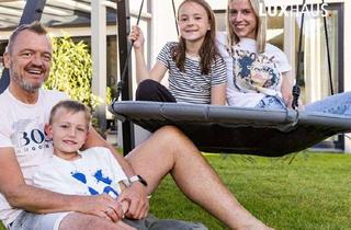 Haus kaufen in 56659 Burgbrohl, LUXHAUS - Wohnen mit Weite und Wohngefühl im Grünen