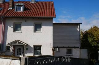 Doppelhaushälfte kaufen in 97688 Bad Kissingen, Doppelhaushälfte mit 2 Garagen, Terrasse und kleinem Garten in Bad Kissingen