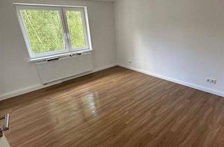 Wohnung mieten in 96450 Coburg, ** CO Nähe HUK ** gemütl. 3 ZI Wohnung ** neu renoviert ** 2. OG ab Mai