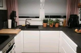 Wohnung kaufen in 46049 Oberhausen, Oberhausen - Stylische rd. 69m² 3,5-Raumwohnung mit Garten, Tageslichtbad