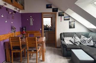 Wohnung kaufen in 74229 Oedheim, Oedheim - Charmante 3-Zimmer-Dachgeschosswohnung in ruhigem 6-Parteien-Haus