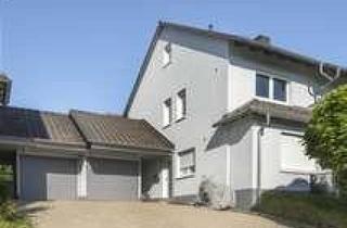 Wohnung kaufen in 34327 Körle, Körle - Moderne 3-Zimmer-OG Wohnung mit Balkon und Einbauküche in ruhiger