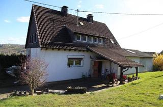 Einfamilienhaus kaufen in 51702 Bergneustadt, Bergneustadt - Einfamilienhaus mit Einliegerwohnung + Baugrundstück