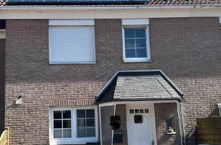 Haus kaufen in 42929 Wermelskirchen, Wermelskirchen - Charmantes Reihenmittelhaus im beliebten Musikerviertel