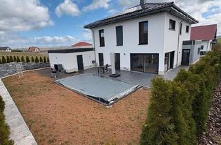 Villa kaufen in 35066 Frankenberg, Frankenberg (Eder) - Luxuriöse Stadtvilla mit großem Pool & Sauna in FrankenbergEder