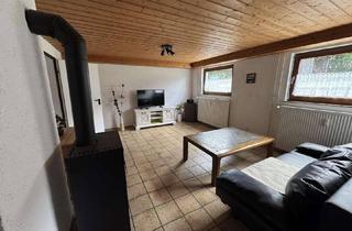 Wohnung kaufen in Metzinger Straße, 72581 Dettingen, helle Wohnung mit großer Wohnküche, innenliegendem Gewölbekeller, möbliert, provisionsfrei