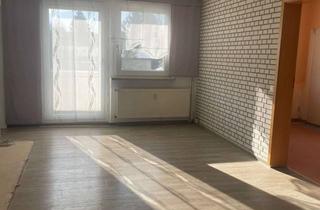 Wohnung kaufen in 09353 Oberlungwitz, Eigentumswohnung mit Balkon in Oberlungwitz