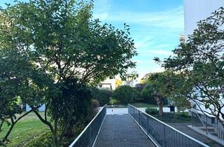 Wohnung kaufen in 40764 Langenfeld, Großzügiges 4-Zimmer-Eigentumswohnung mit Balkon, Tiefgarage und Sauna