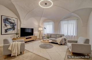 Wohnung kaufen in 83022 Innenstadt, Kernsanierte, charmante 3-Zimmer Wohnung in einem historischen Stadthaus im Herzen von Rosenheim