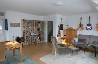 Wohnung kaufen in 37083 Göttingen, Wohntraum im Dachgeschoss – Moderne Maisonette mit Westbalkon, 2 Stellplätzen & Top-Ausstattung