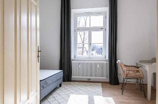 Wohnung mieten in 85221 Dachau, WG-Zimmer in traumhafter Altbauvilla - MÖBLIERT - Mädels-WG