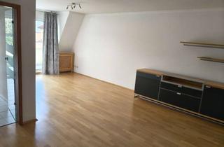 Wohnung mieten in 55545 Bad Kreuznach, Sonnige, gepflegte 2-Zimmer Dachgeschosswohnung mit Balkon in Bad Kreuznach, Nähe Schlosspark