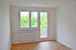 Wohnung mieten in Otto-Grotewohl-Straße, 06526 Sangerhausen, 2-Raum-Wohnung mit Aufzug, Badewanne und Balkon! Bezug ab 01.06.26 möglich!
