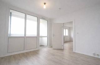 Wohnung mieten in Lise-Meitner-Str. 21, 06122 Nördliche Neustadt, Wunderschöne 4-Zimmer Wohnung mit Balkon! *perfekt für Familien* NEU