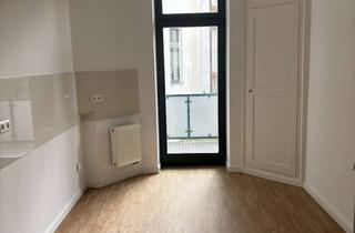 Wohnung mieten in Freiherr-Vom-Stein-Straße, 39108 Stadtfeld Ost, Geräumige 4‑Zimmer Wohnung mit Balkon in Magdeburg-Stadtfeld Ost