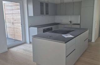 Wohnung mieten in Fischergrube 65, 23552 Innenstadt, Exklusive 4-Zimmer Wohnung mit Balkon in Lübeck Innenstadt