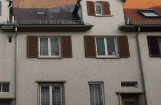 Reihenhaus kaufen in 70372 Bad Cannstatt, Charmantes Reihenhaus mit 7 Zimmern und 2 TG-stellplätzen in Stuttgart-Bad Cannstatt, Privatverkauf