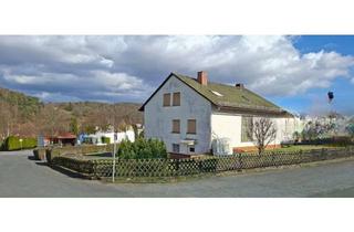 Einfamilienhaus kaufen in 35216 Biedenkopf, Wohnen auf dem Land - großes renovierungsbedürftiges Einfamilienhaus in Biedenkopf-Engelbach