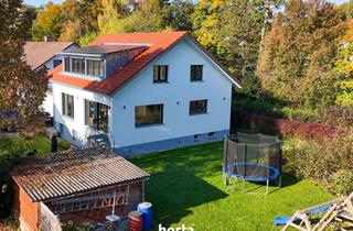 Haus kaufen in 78479 Reichenau, Kernsaniert, modern, bezugsfrei: EFH mit großem Garten und ELW in Reichenau-Waldsiedlung