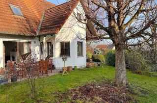 Einfamilienhaus kaufen in 86424 Dinkelscherben, Charmantes Einfamilienhaus mit großem Garten, Kamin & zwei Terrassen
