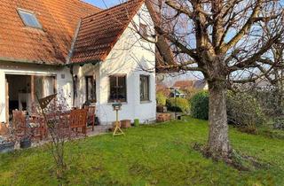 Einfamilienhaus kaufen in 86424 Dinkelscherben, Charmantes Einfamilienhaus mit großem Garten, Kamin & zwei Terrassen
