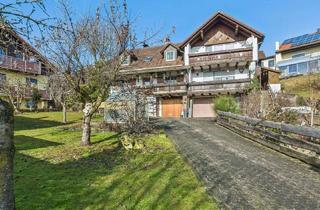 Haus kaufen in 93176 Beratzhausen, Schönes Zweifamilienhaus mit zwei separaten Wohnungen in Beratzhausen/Rechberg