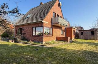 Haus kaufen in 25884 Viöl, Anleger haben die Wahl: Sanierung oder Neubau. Immobilie mit attraktivem Grundstück mitten in Viöl.