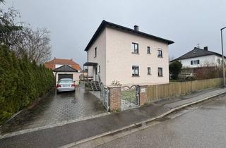 Haus kaufen in 93142 Maxhütte-Haidhof, MFH in Maxhütte mit über 1000 qm Grundstück und Potential