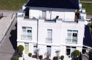 Villa kaufen in 24217 Schönberg, Villa/Haus in weiß/blau,Kieler Förde,über 450qm