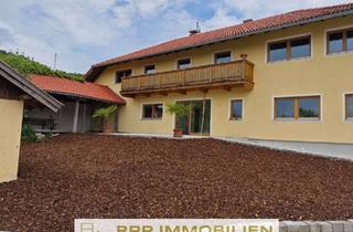 Haus kaufen in Reichhausener Straße 27-31, 83313 Siegsdorf, Wohnen mit Bergblick - Wohnhaus mit Reitanlage vor den Chiemgauer Alpen