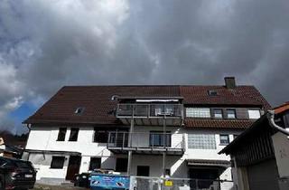 Haus kaufen in Machtolfstr. 24.1, 75378 Bad Liebenzell, Gepflegtes 3 Fam. Haus mit jeweils einer EBK, Holzkaminofen, Garten und Balkon´s in 75378 Möttlingen