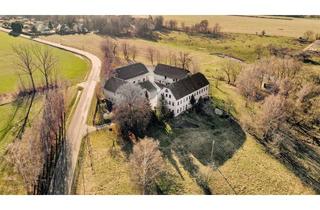 Haus kaufen in 09648 Mittweida, Historischer 4-Seitenhof mit großem Grundstück bei Mittweida zu verkaufen.