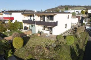 Doppelhaushälfte kaufen in Hauäcker 56, 71720 Oberstenfeld, Familienfreundliche Doppelhaushälfte mit Garten und zwei Garagen in ruhiger Lage