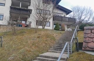 Wohnung mieten in 72813 St. Johann, Großzügige 2-Zimmer-Wohnung im Dachgeschoss, Miete, St. Johann