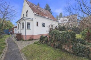 Grundstück zu kaufen in 86179 Haunstetten, Baugrundstück mit Altbestand in gefragter Lage!