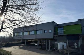 Büro zu mieten in 35745 Herborn, Repräsenative Bürofläche in Gewerbegebietslage - modern, hell mit sonniger Aussicht