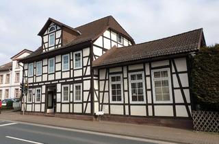 Wohnung kaufen in 37632 Eschershausen, Großzügige 5-Zimmer-Wohnung mit Terassen, Garagen und Stellplätzen in Eschershausen