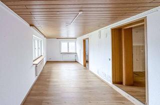 Wohnung kaufen in 75328 Schömberg, Sanierungsobjekt mit Potenzial: 4-Zimmer-Wohnung mit Garten & Wintergarten
