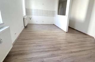 Wohnung mieten in Bernburgerstraße 16, 06842 Innenstadt, Familienwohnung | 4 Zimmer mit 94,9 m², Bad mit Wanne & Dusche, 1 Monat frei