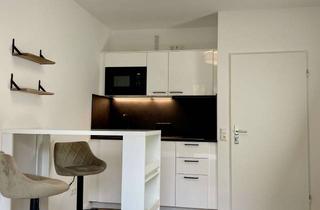 Wohnung mieten in Troplowitzstraße 11a, 22529 Hoheluft-West, Möbliertes 1-Zimmer-Apartment, Erstbezug nach Sanierung, zentral gelegen