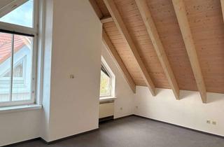 Wohnung mieten in Karlstraße 2b, 71154 Nufringen, Helle 2,5-Zimmer Wohnung im 2. OG mit Balkon in Nufringen