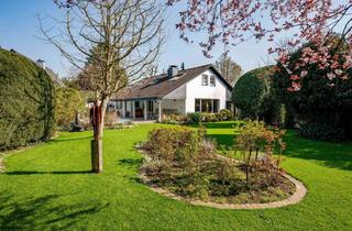 Einfamilienhaus kaufen in 40670 Meerbusch, Exklusives Einfamilienhaus mit Traumgrundstück und Außenpool in Meerbusch-Osterath!