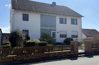 Haus kaufen in 91486 Uehlfeld, 2-3 Familienhaus zur variablen Nutzung in ruhiger Lage, DG Wohnung erweiterbar