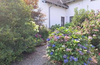 Einfamilienhaus kaufen in 09356 St. Egidien, MAKLERFREI_Traumhaftes Einfamilienhaus mit 2 ELW mitten im Grünen