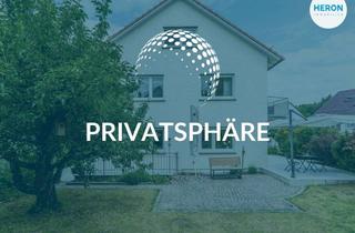 Haus kaufen in 71701 Schwieberdingen, PRIVATSPHÄRE - Energetisch saniertes Zweifamilienhaus mit großem Garten in Schwieberdingen