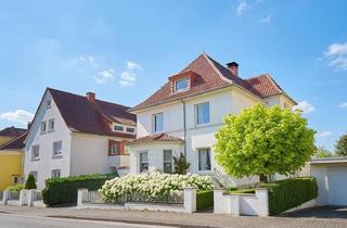 Villa kaufen in 32756 Detmold, Liebevoll renovierte Stadtvilla mit Garten in zentraler Lage von Detmold
