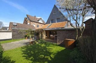 Einfamilienhaus kaufen in 50127 Bergheim, Bergheim - Kleines Juwel von 1936 - stilvoll, gepflegt, mit Garten