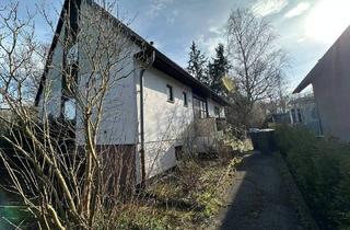 Einfamilienhaus kaufen in 44575 Castrop-Rauxel, Castrop-Rauxel - Sanierungsbedürftiges, freistehendes Einfamilienhaus auf großem Grundstück